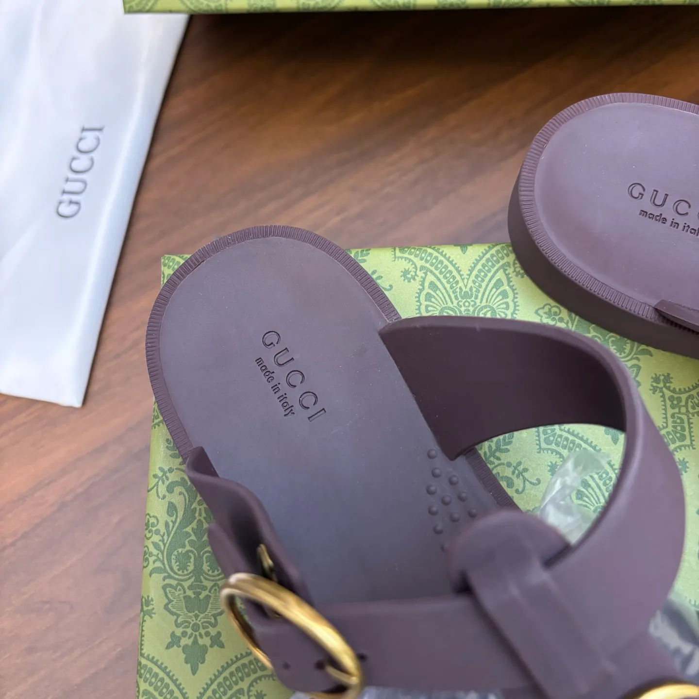 Men's shoes 260💰 [Gucci] Counter quality, top-quality original goods, real photos! Original TPU material, fine workmanship, comfortable; genuine 1:1 replica Size: 38 ~ 46
